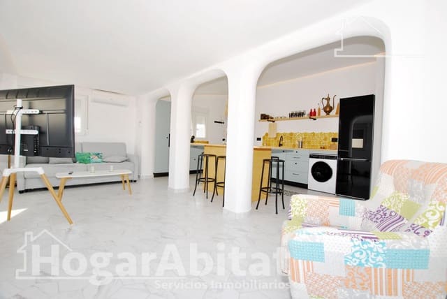 5 makuuhuone Omakotitalo myytävänä paikassa Oliva mukana uima-altaan - 590 000 € (Ref: 10100264)