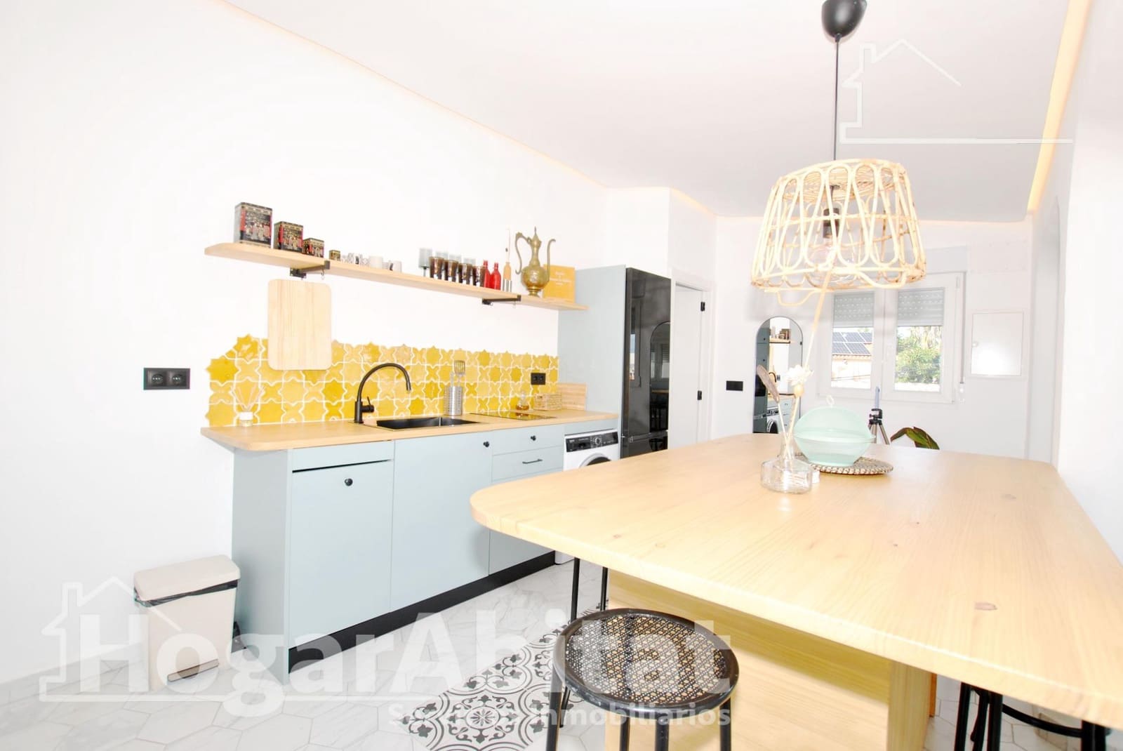 5 soveværelse Byhus til salg i Oliva med swimmingpool - € 590.000 (Ref: 10100264)