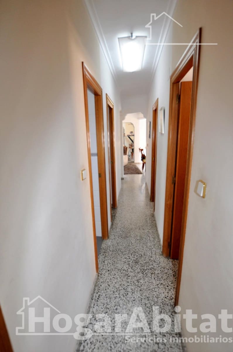 Piso de 3 habitaciones en Llíria en venta con garaje - 150.000 € (Ref: 10102705)