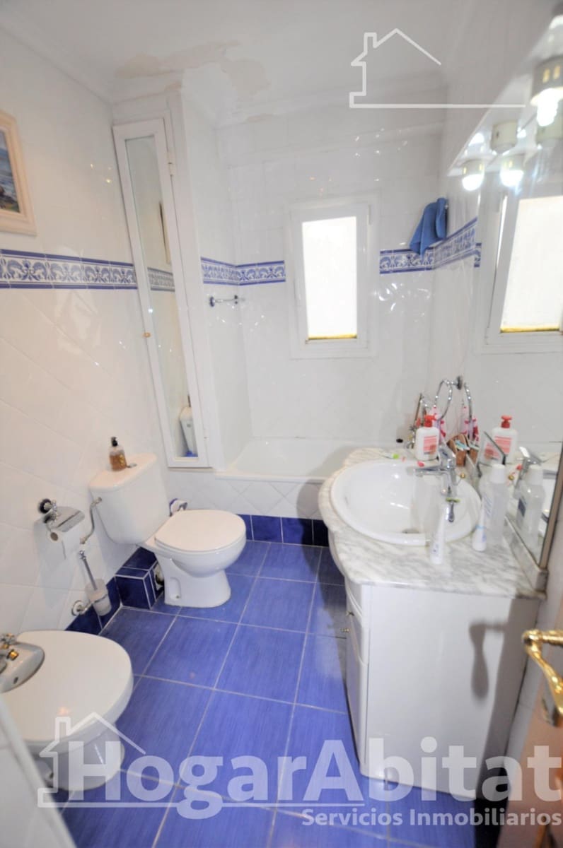 Piso de 3 habitaciones en Llíria en venta con garaje - 150.000 € (Ref: 10102705)