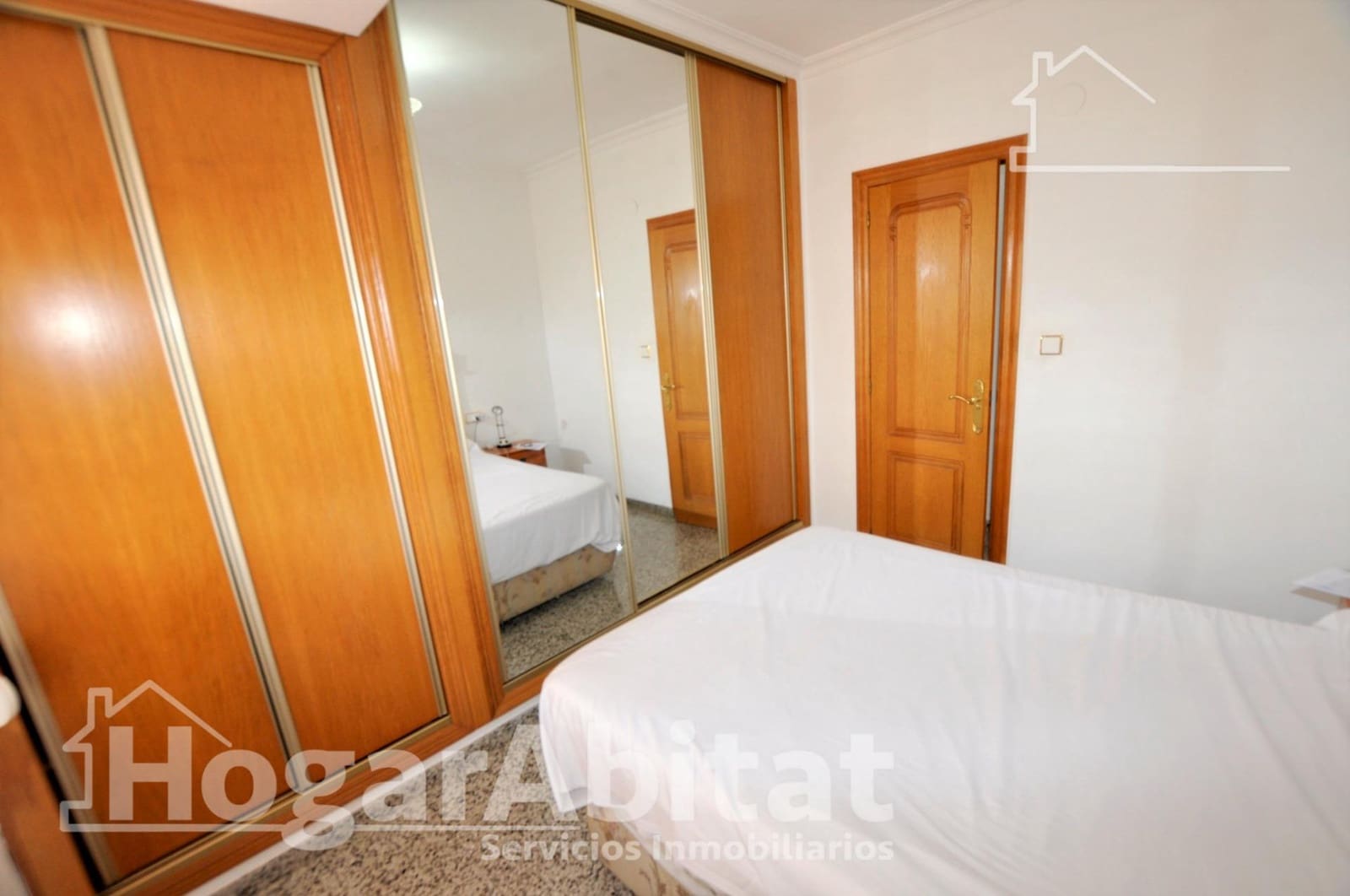 Piso de 3 habitaciones en Llíria en venta con garaje - 150.000 € (Ref: 10102705)
