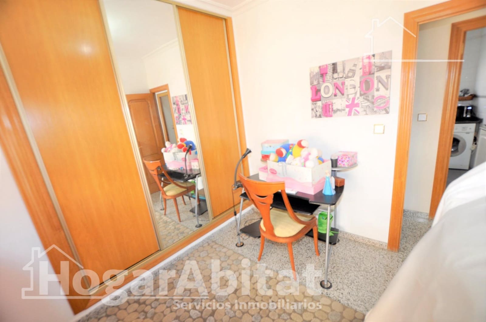 Piso de 3 habitaciones en Llíria en venta con garaje - 150.000 € (Ref: 10102705)