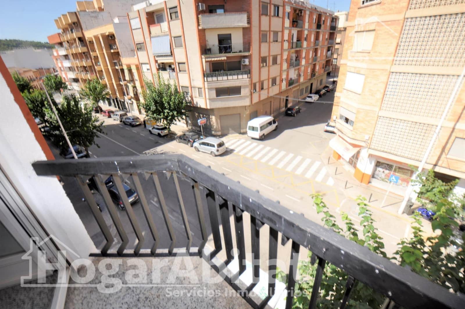 Piso de 3 habitaciones en Llíria en venta con garaje - 150.000 € (Ref: 10102705)