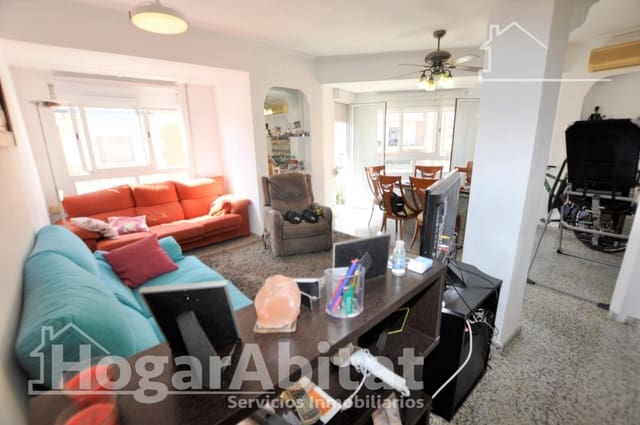 Piso de 3 habitaciones en Llíria en venta con garaje - 150.000 € (Ref: 10102705)