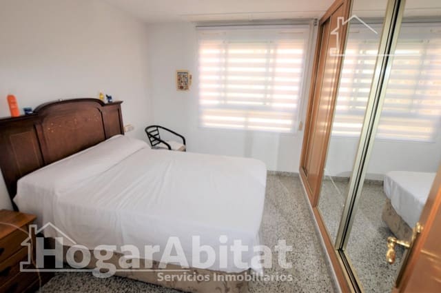 Piso de 3 habitaciones en Llíria en venta con garaje - 150.000 € (Ref: 10102705)
