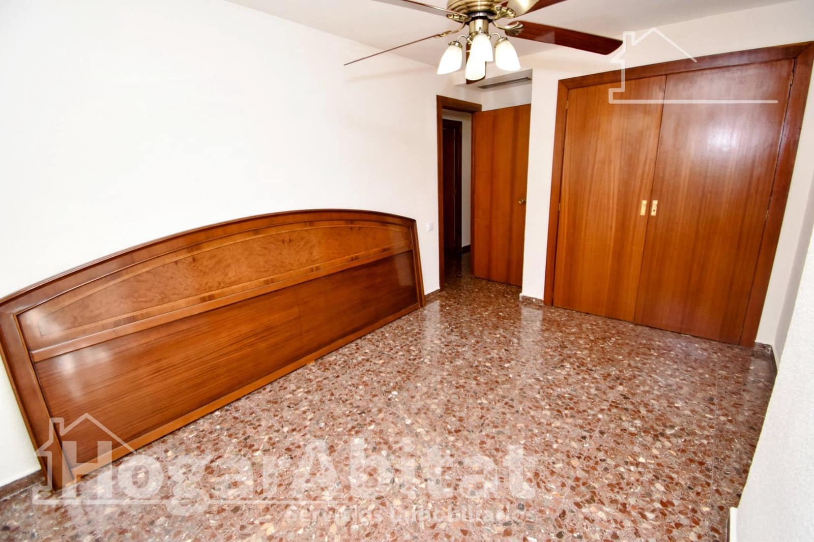 Appartement de 4 chambres à louer à Valence ville - 1 400 € (Ref: 10102706)