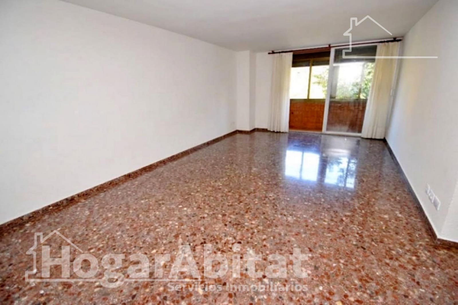 Appartement de 4 chambres à louer à Valence ville - 1 400 € (Ref: 10102706)