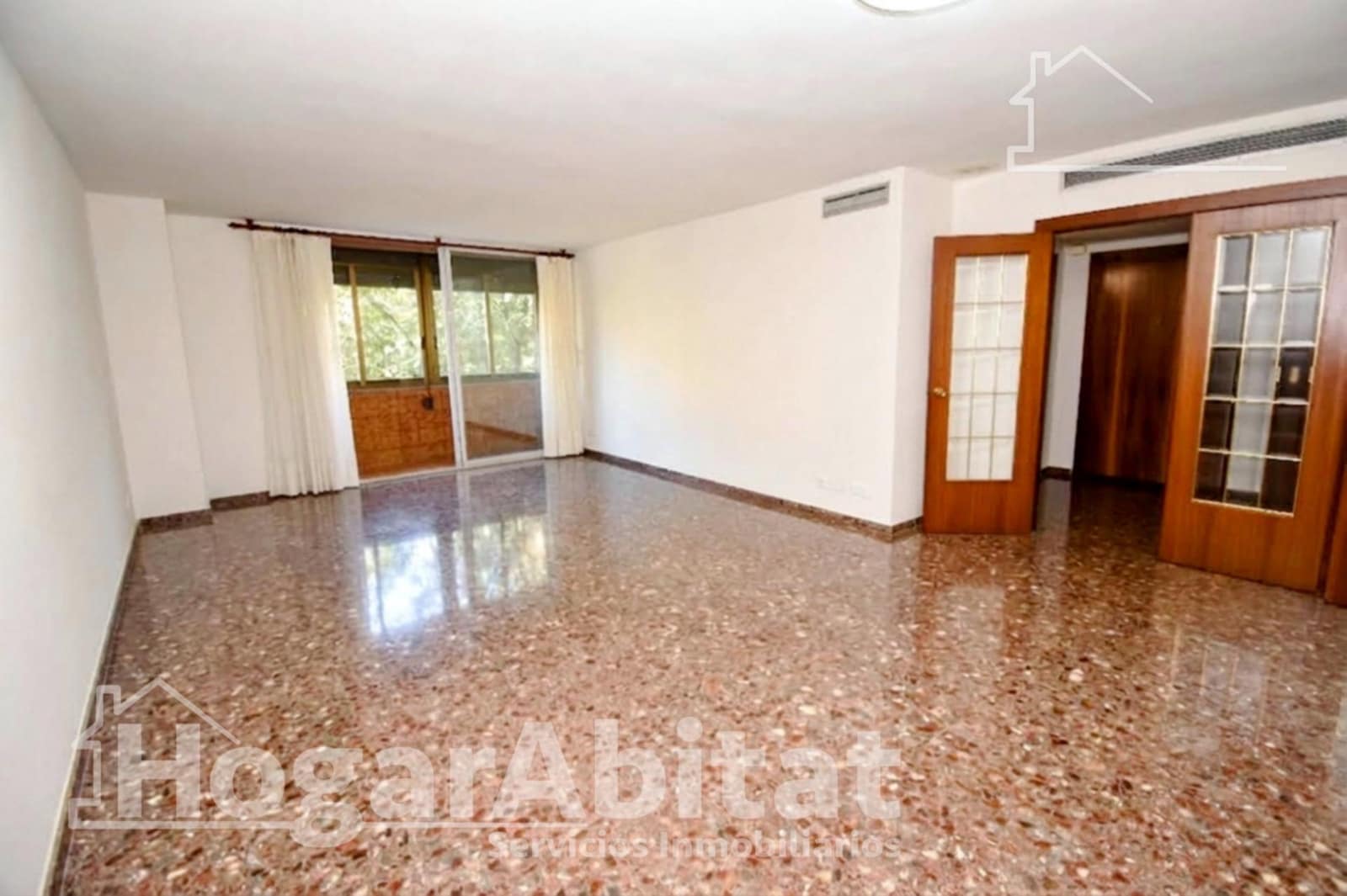 Appartement de 4 chambres à louer à Valence ville - 1 400 € (Ref: 10102706)
