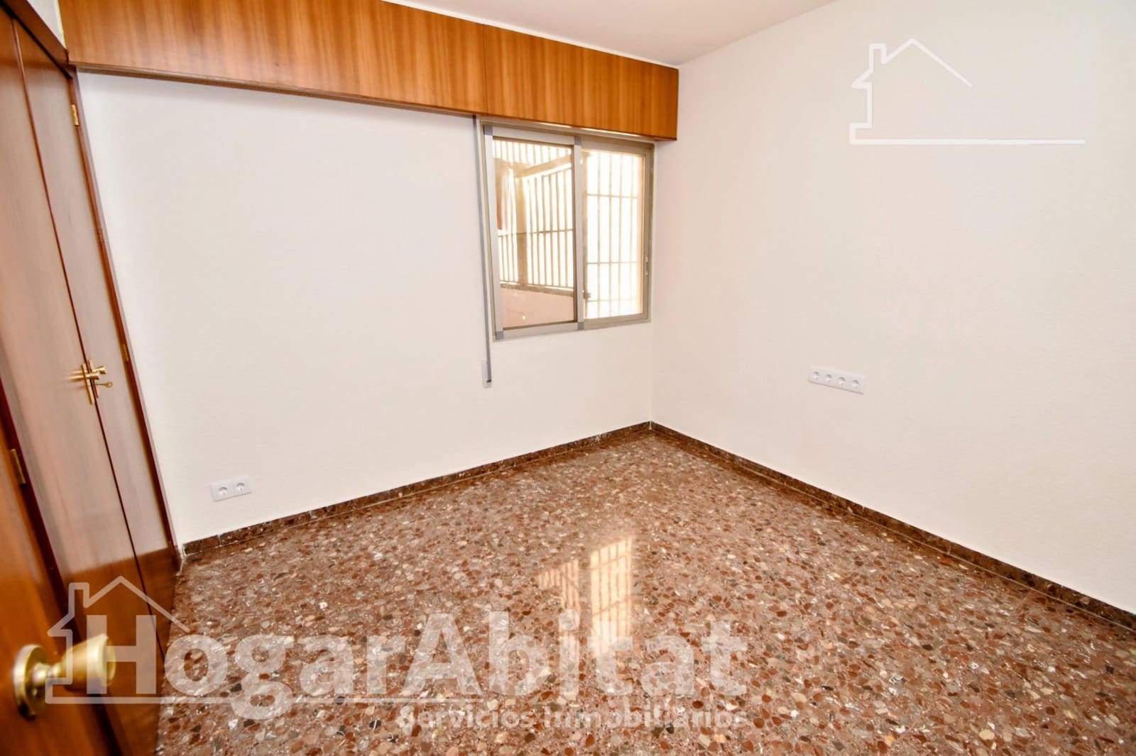 Appartement de 4 chambres à louer à Valence ville - 1 400 € (Ref: 10102706)