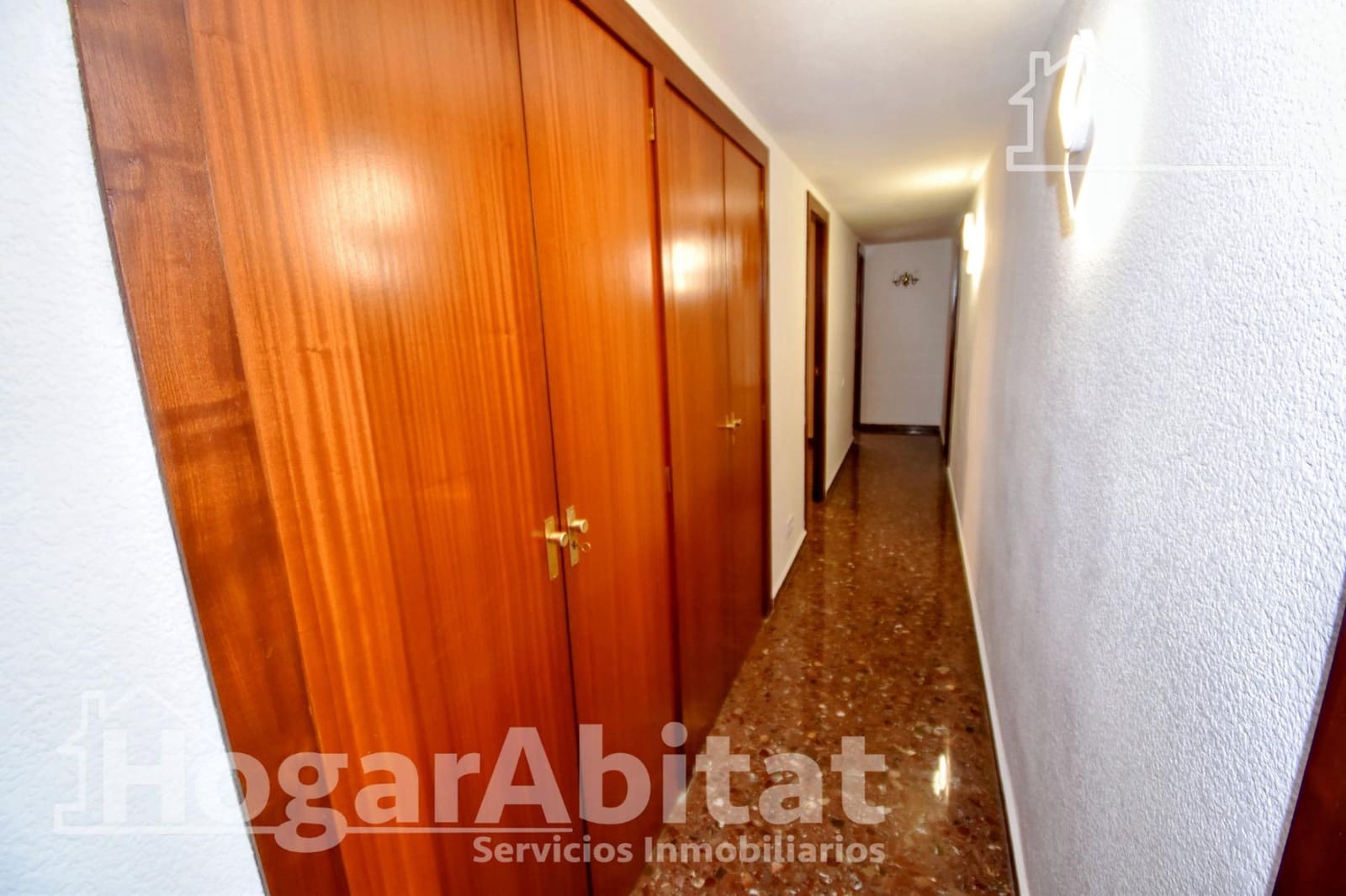 Appartement de 4 chambres à louer à Valence ville - 1 400 € (Ref: 10102706)