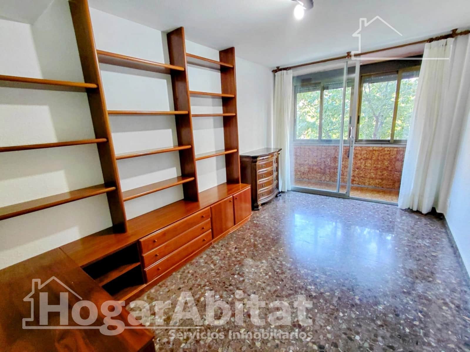 Appartement de 4 chambres à louer à Valence ville - 1 400 € (Ref: 10102706)