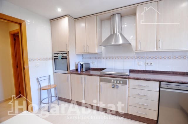 3 slaapkamer Flat te koop in Playa de Muchavista, El Campello met zwembad garage - € 420.000 (Ref: 10102707)