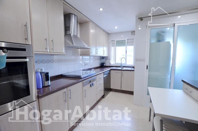 3 slaapkamer Flat te koop in Playa de Muchavista, El Campello met zwembad garage - € 420.000 (Ref: 10102707)