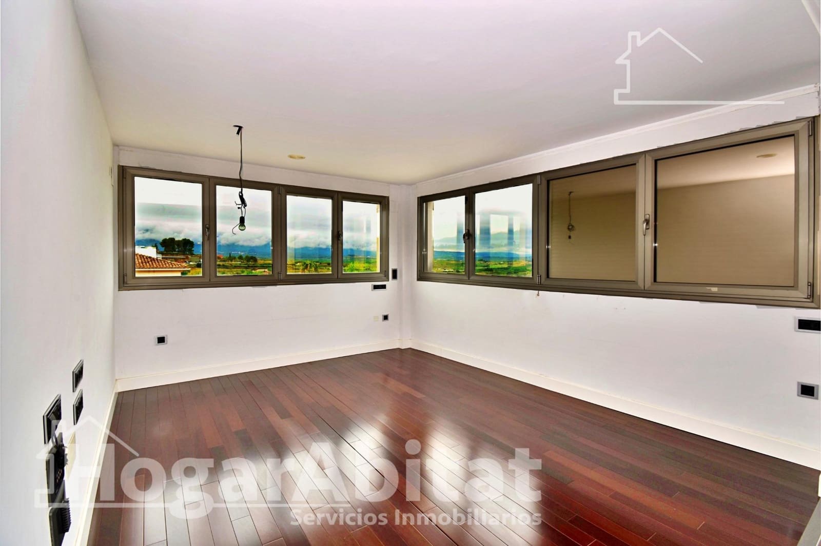 4 slaapkamer Penthouse te koop in La Pobla del Duc met zwembad garage - € 250.000 (Ref: 10102720)