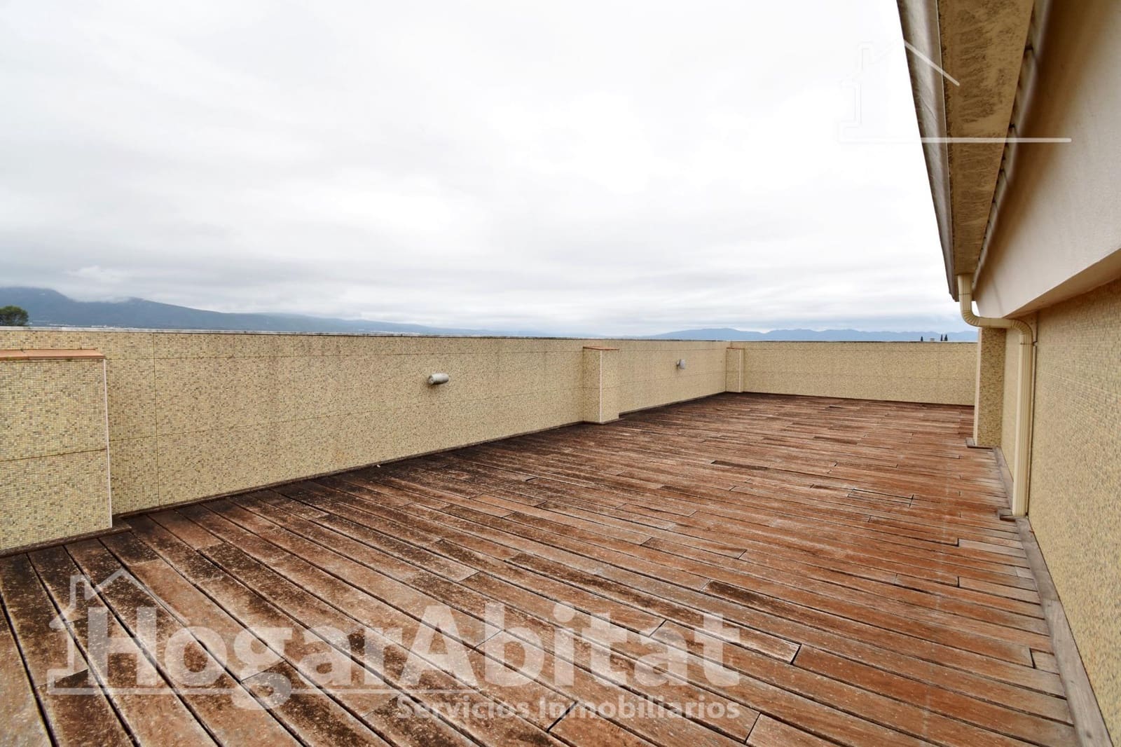 4 slaapkamer Penthouse te koop in La Pobla del Duc met zwembad garage - € 250.000 (Ref: 10102720)