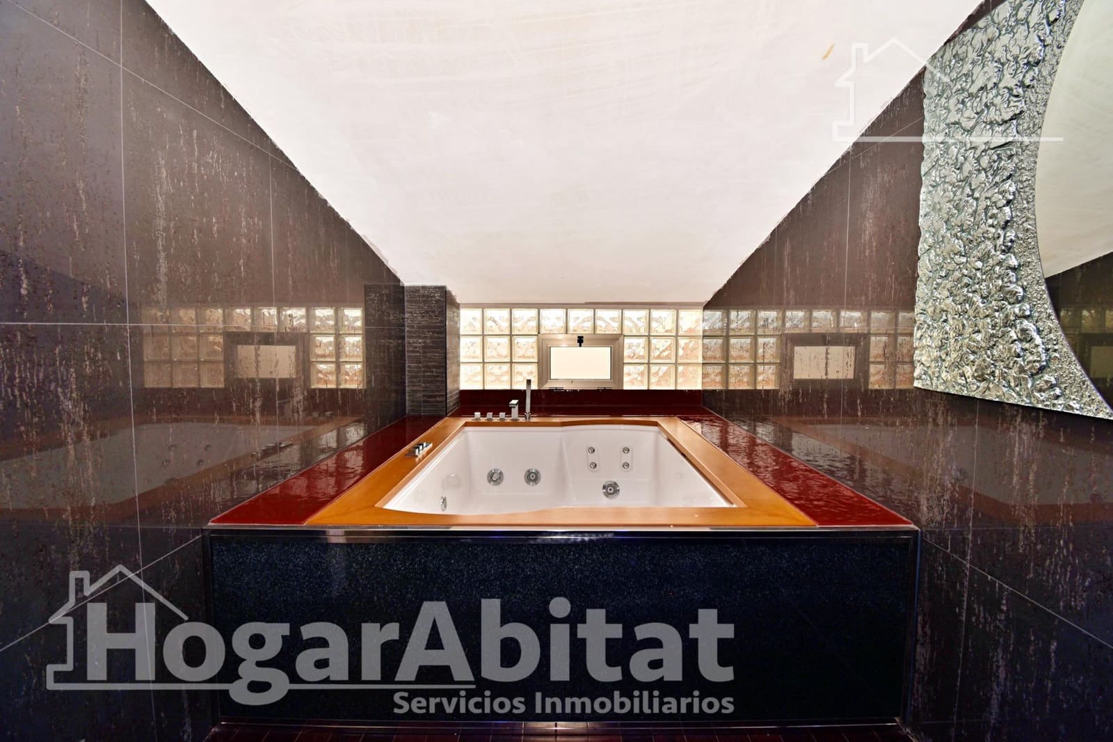 4 slaapkamer Penthouse te koop in La Pobla del Duc met zwembad garage - € 250.000 (Ref: 10102720)