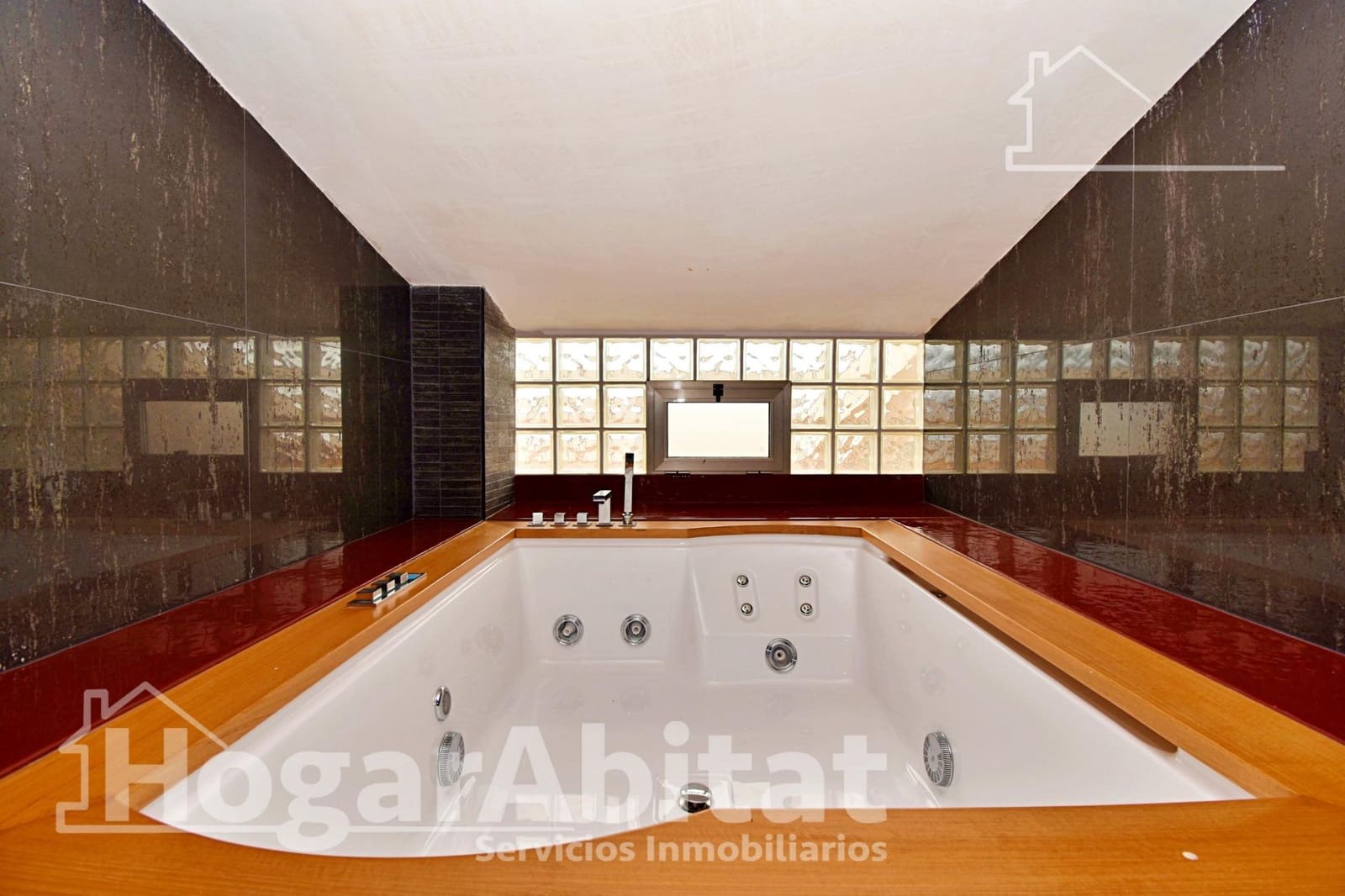 4 slaapkamer Penthouse te koop in La Pobla del Duc met zwembad garage - € 250.000 (Ref: 10102720)