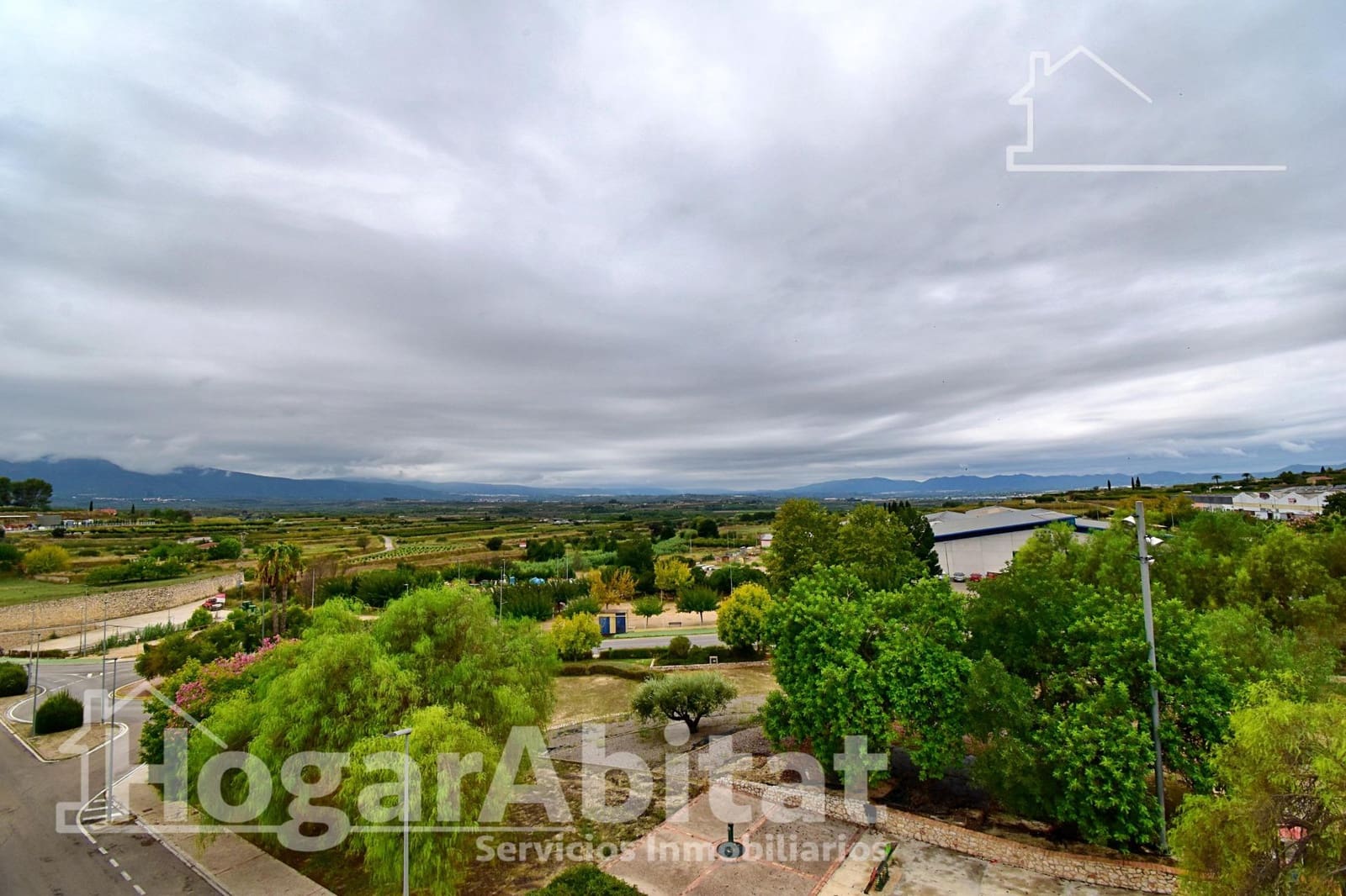 4 slaapkamer Penthouse te koop in La Pobla del Duc met zwembad garage - € 250.000 (Ref: 10102720)