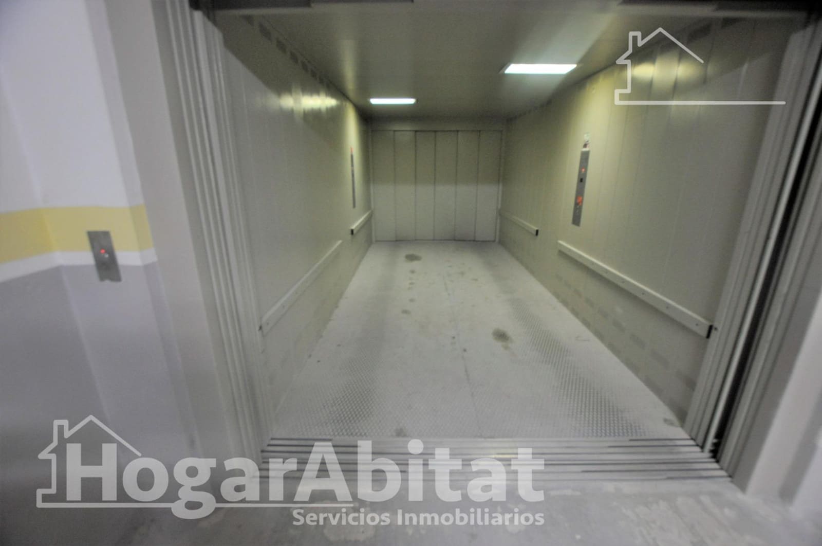 3 bedroom Flat for sale in Mislata with garage - € 295,000 (Ref: 10102727)