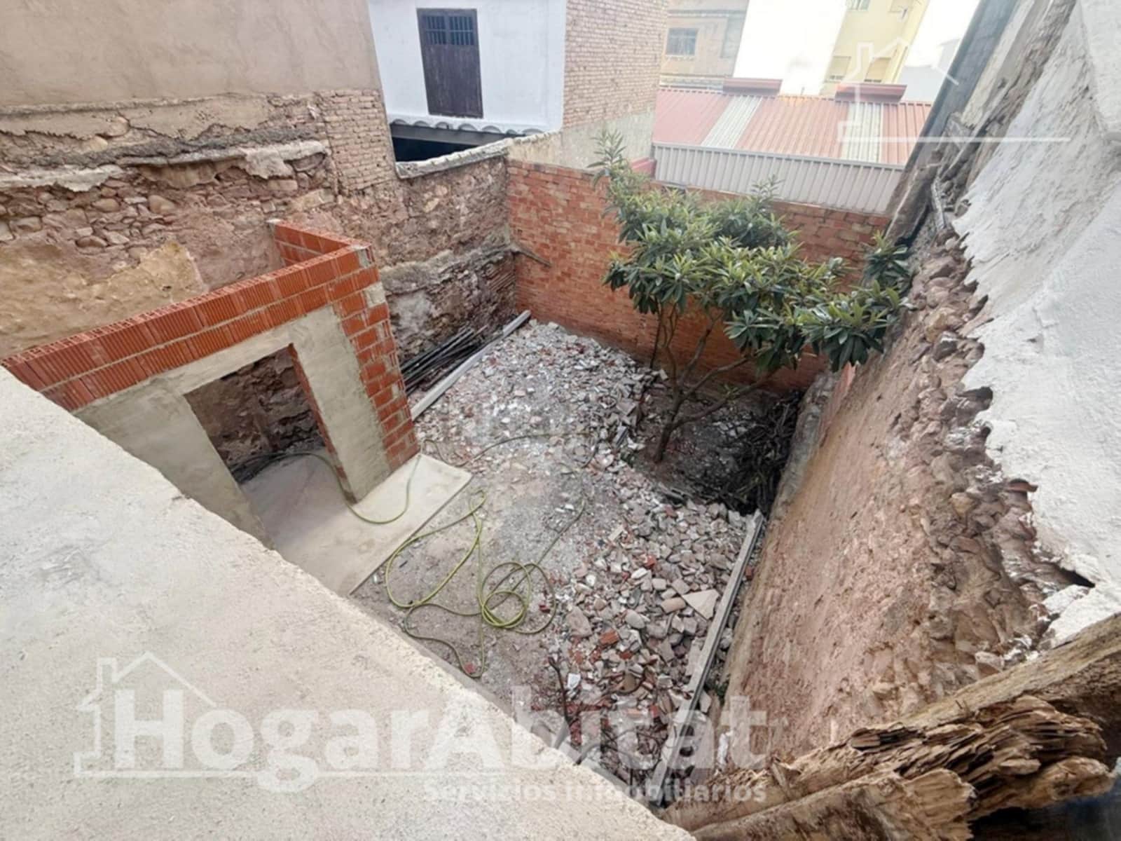 Casa de 4 habitaciones en Sagunto / Sagunt en venta con garaje - 220.000 € (Ref: 10102729)