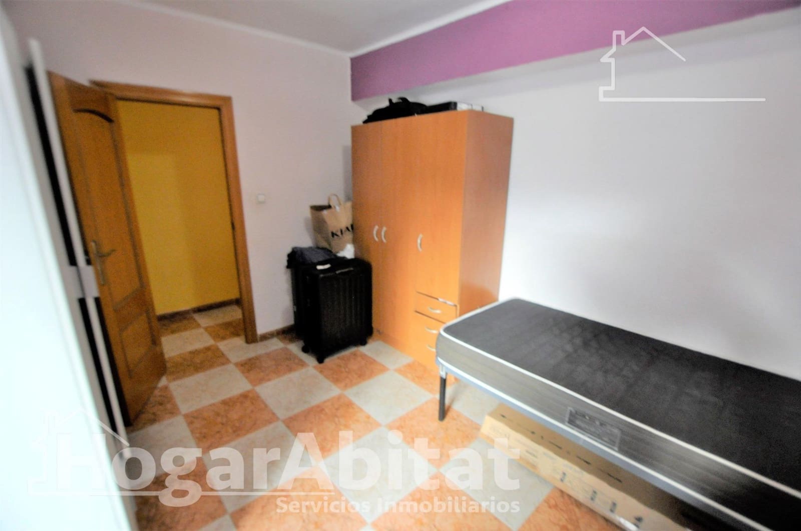 4 bedroom Flat for sale in Valencia city - € 225,000 (Ref: 10109831)