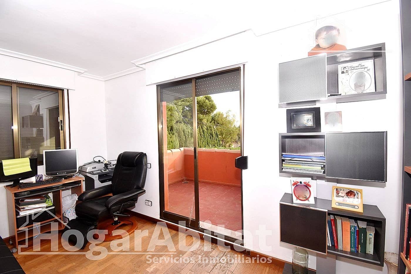 4 bedroom Villa for sale in Borriol with pool garage - € 265,000 (Ref: 10109832)