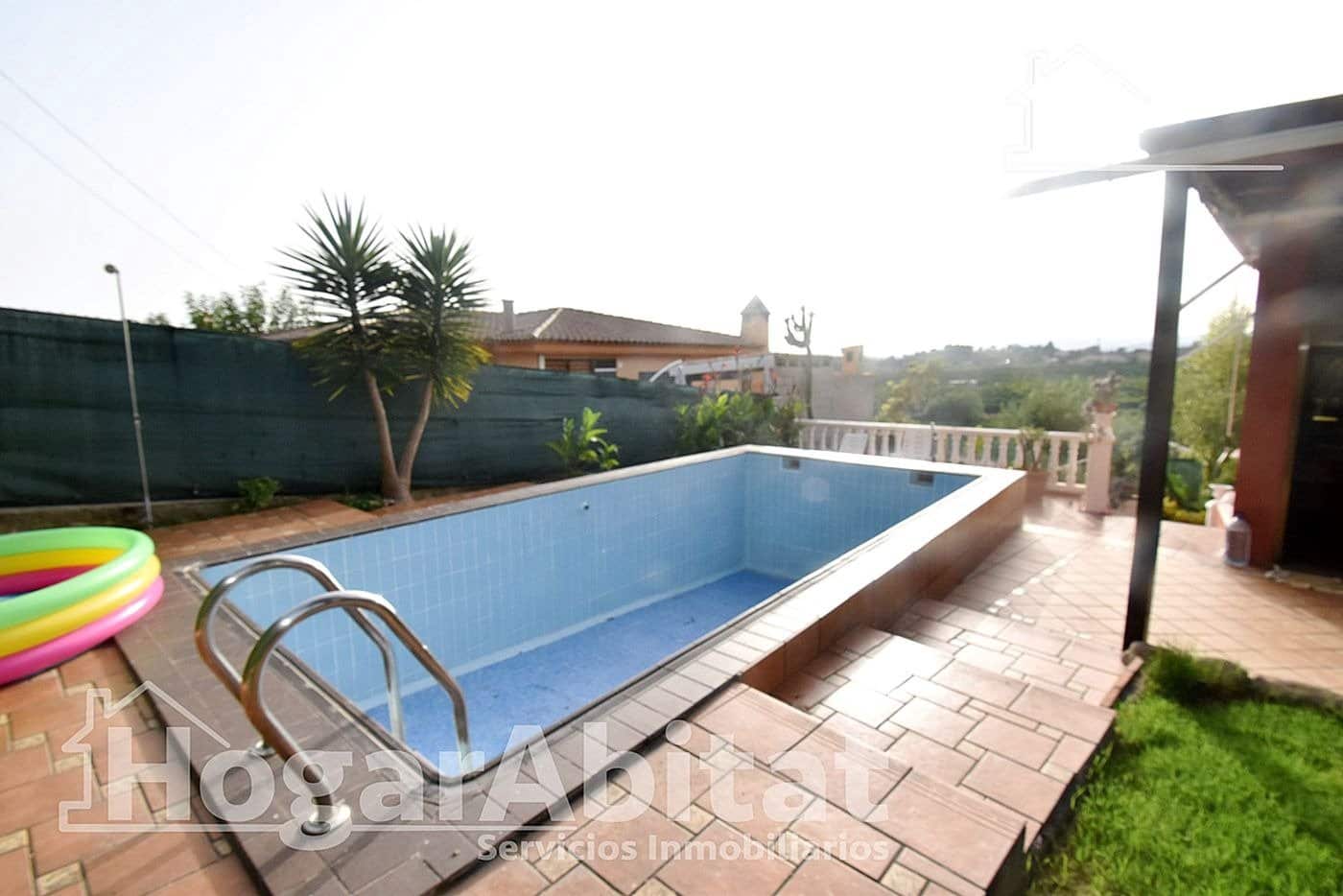 4 bedroom Villa for sale in Borriol with pool garage - € 265,000 (Ref: 10109832)