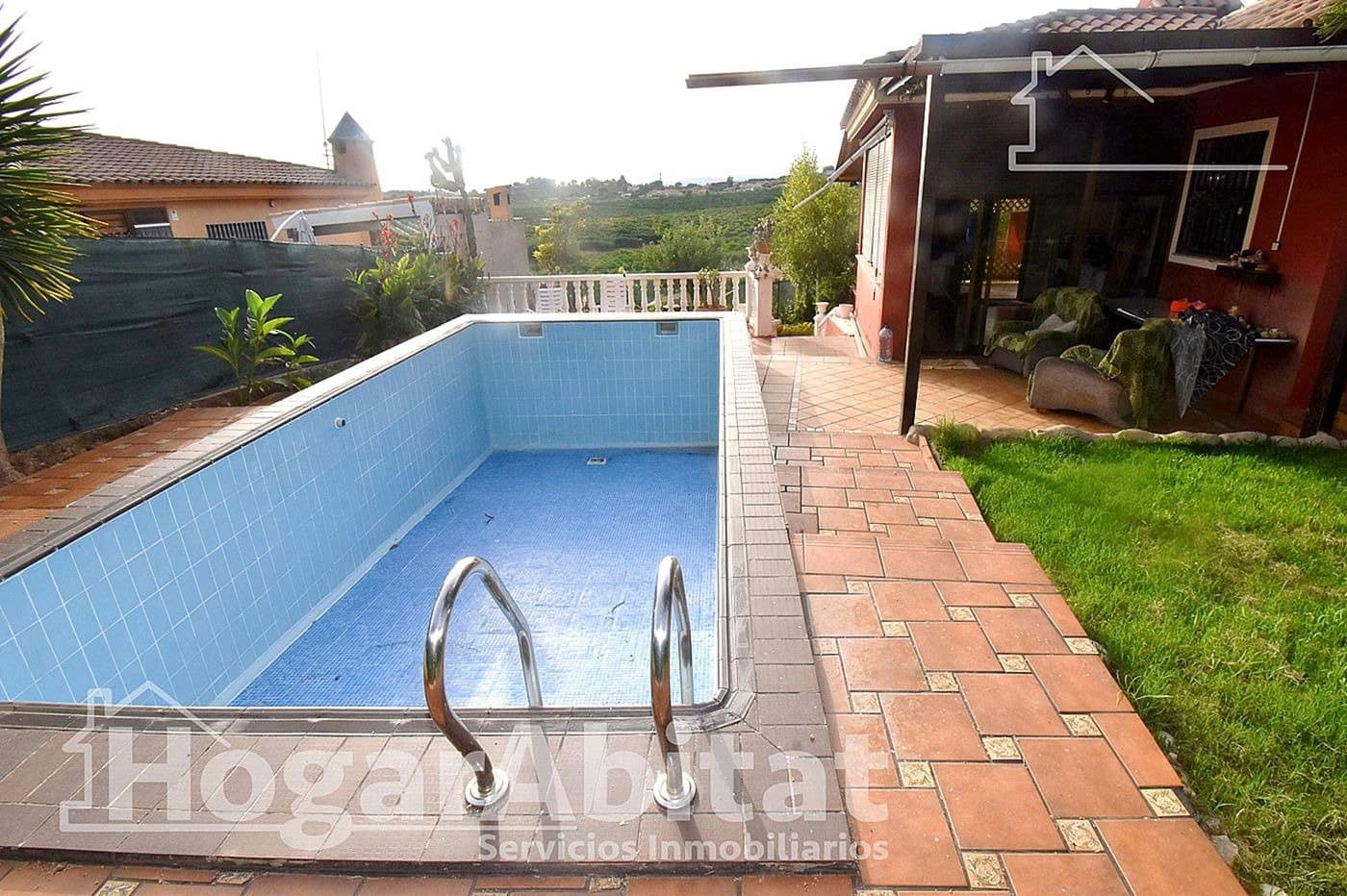 4 bedroom Villa for sale in Borriol with pool garage - € 265,000 (Ref: 10109832)