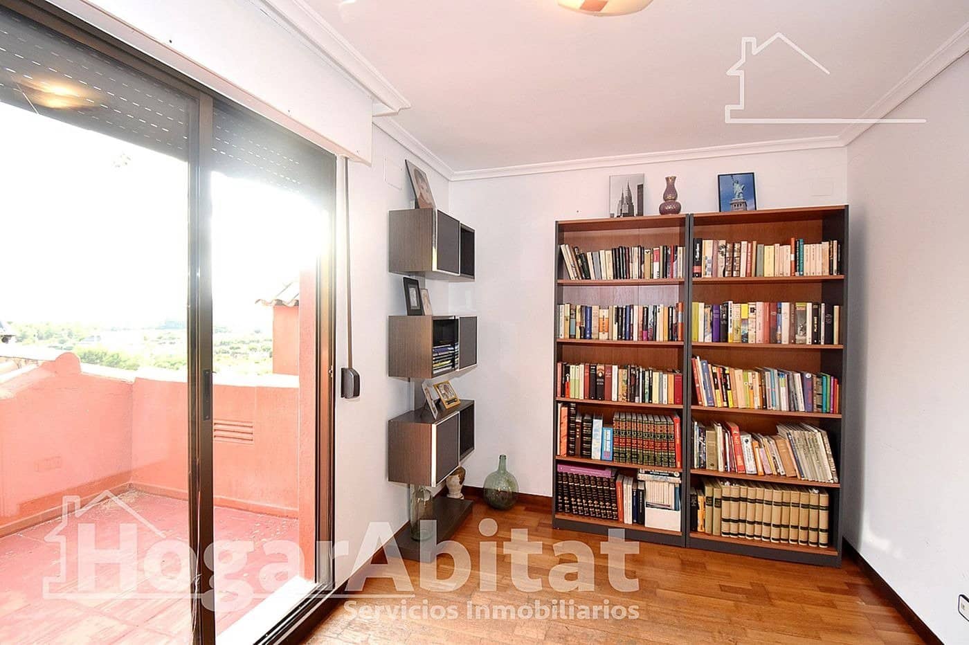 4 bedroom Villa for sale in Borriol with pool garage - € 265,000 (Ref: 10109832)