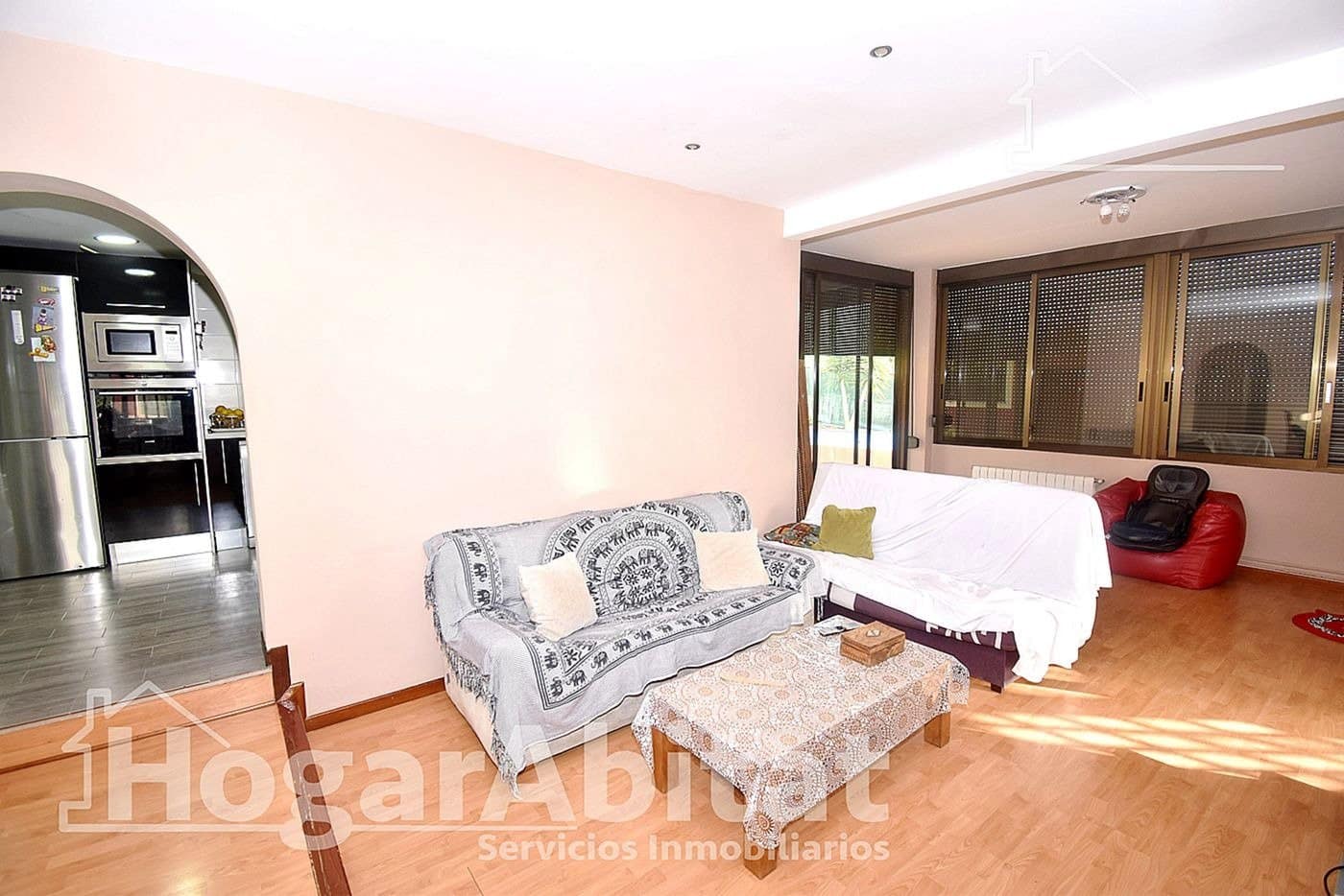 4 bedroom Villa for sale in Borriol with pool garage - € 265,000 (Ref: 10109832)