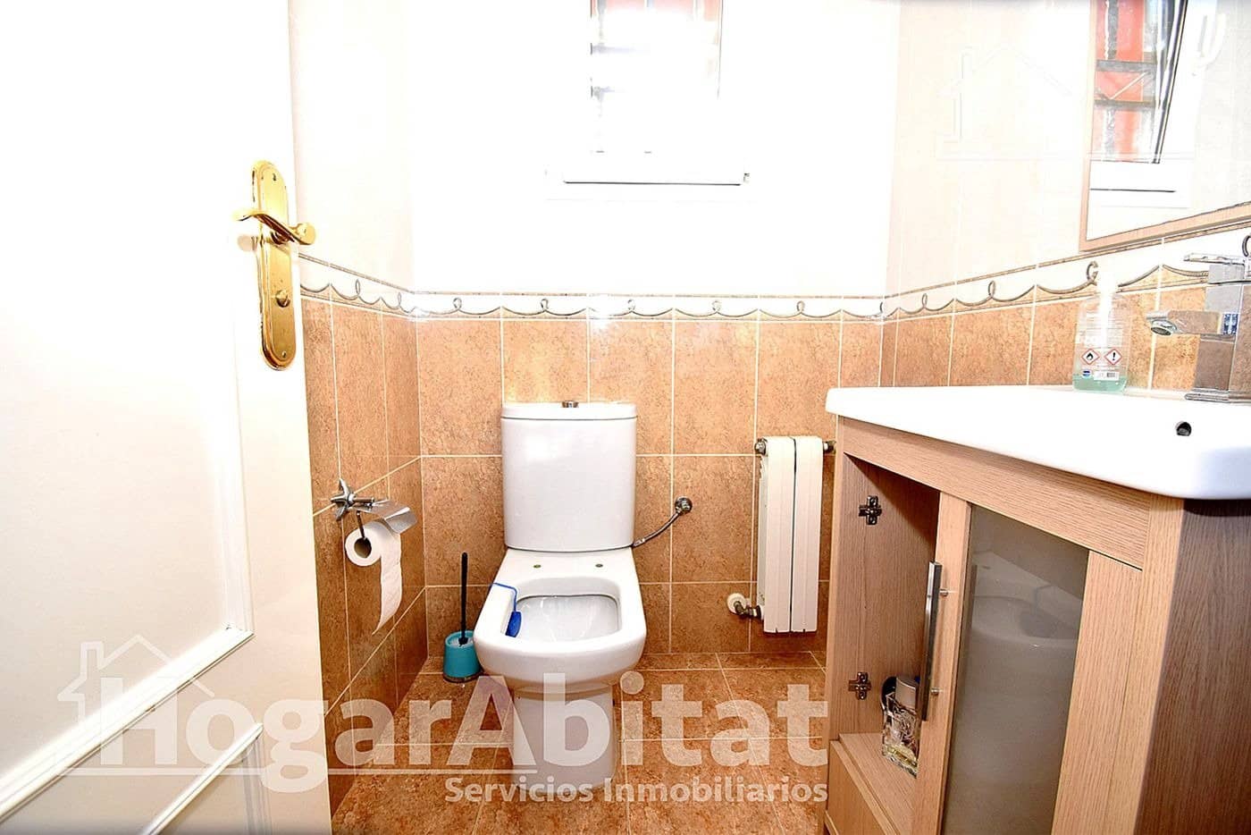 4 bedroom Villa for sale in Borriol with pool garage - € 265,000 (Ref: 10109832)