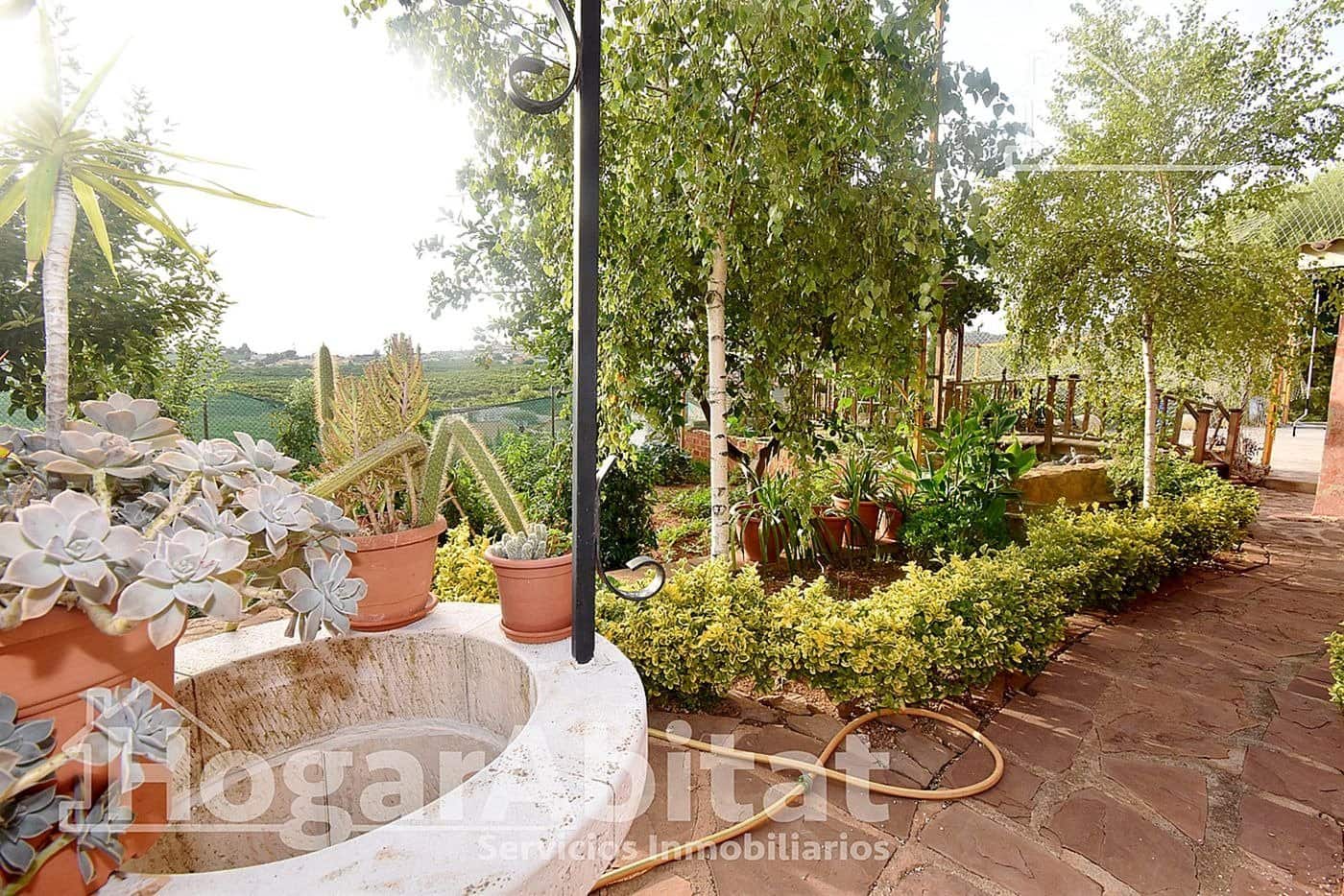 4 bedroom Villa for sale in Borriol with pool garage - € 265,000 (Ref: 10109832)