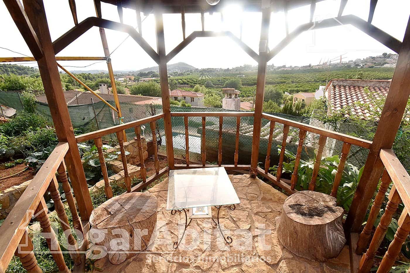 4 bedroom Villa for sale in Borriol with pool garage - € 265,000 (Ref: 10109832)