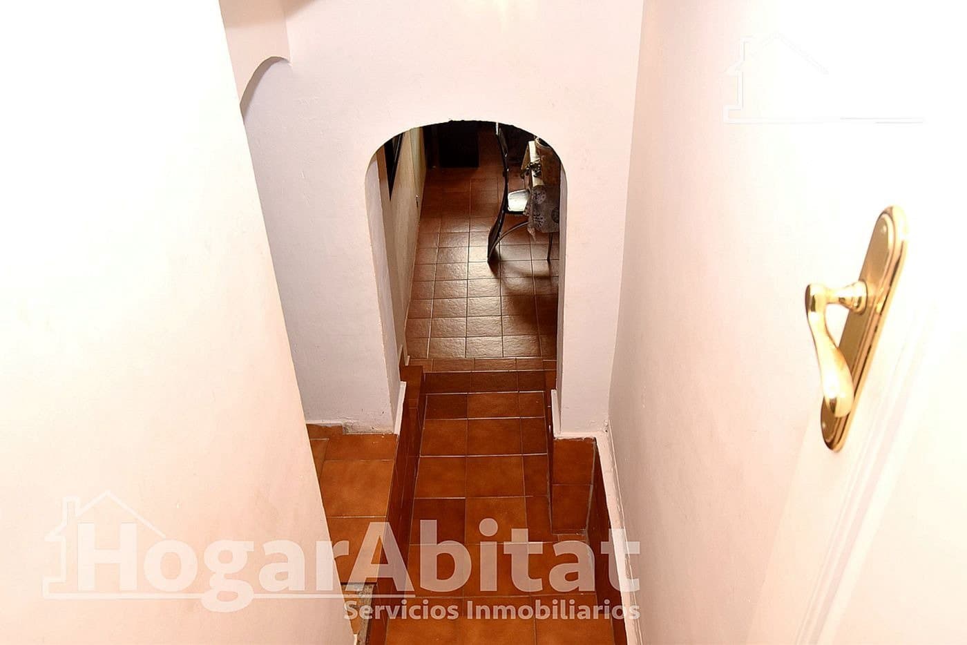 4 bedroom Villa for sale in Borriol with pool garage - € 265,000 (Ref: 10109832)