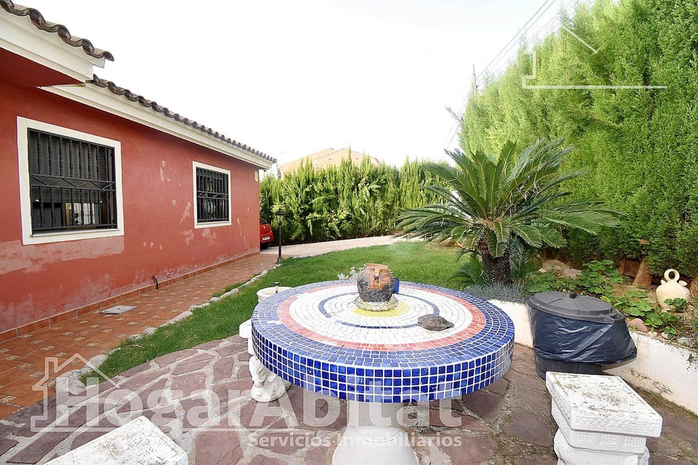 4 bedroom Villa for sale in Borriol with pool garage - € 265,000 (Ref: 10109832)