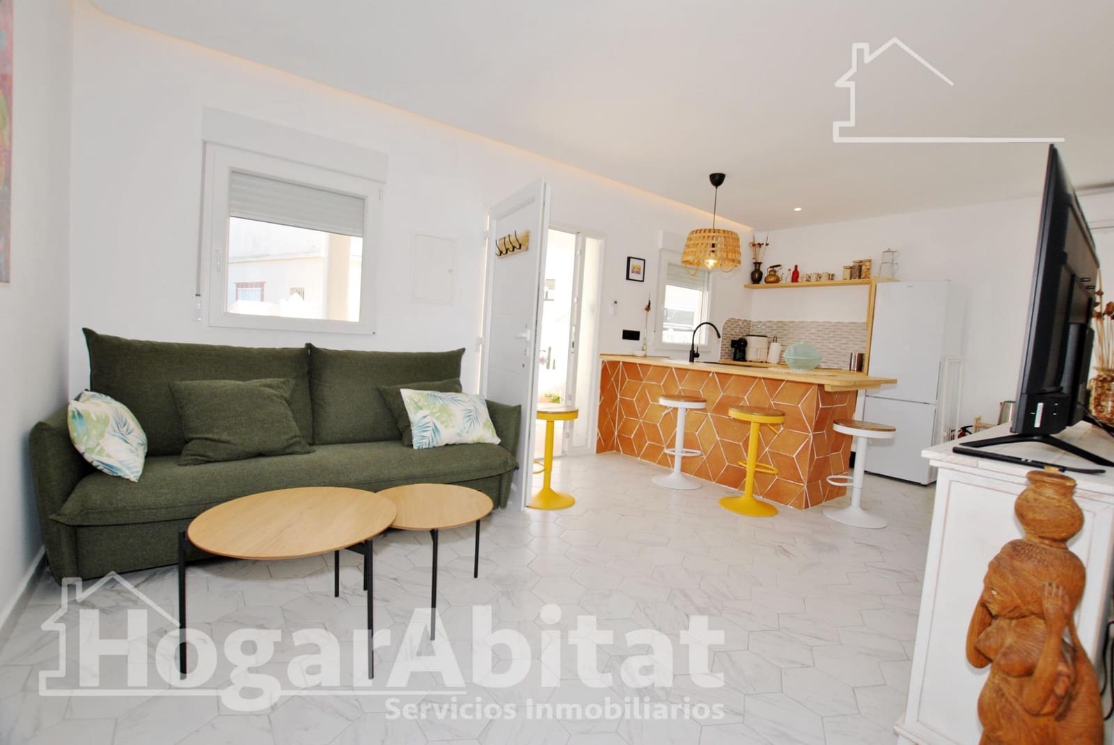 5 bedroom Townhouse for sale in Oliva with pool - € 590,000 (Ref: 10109838)