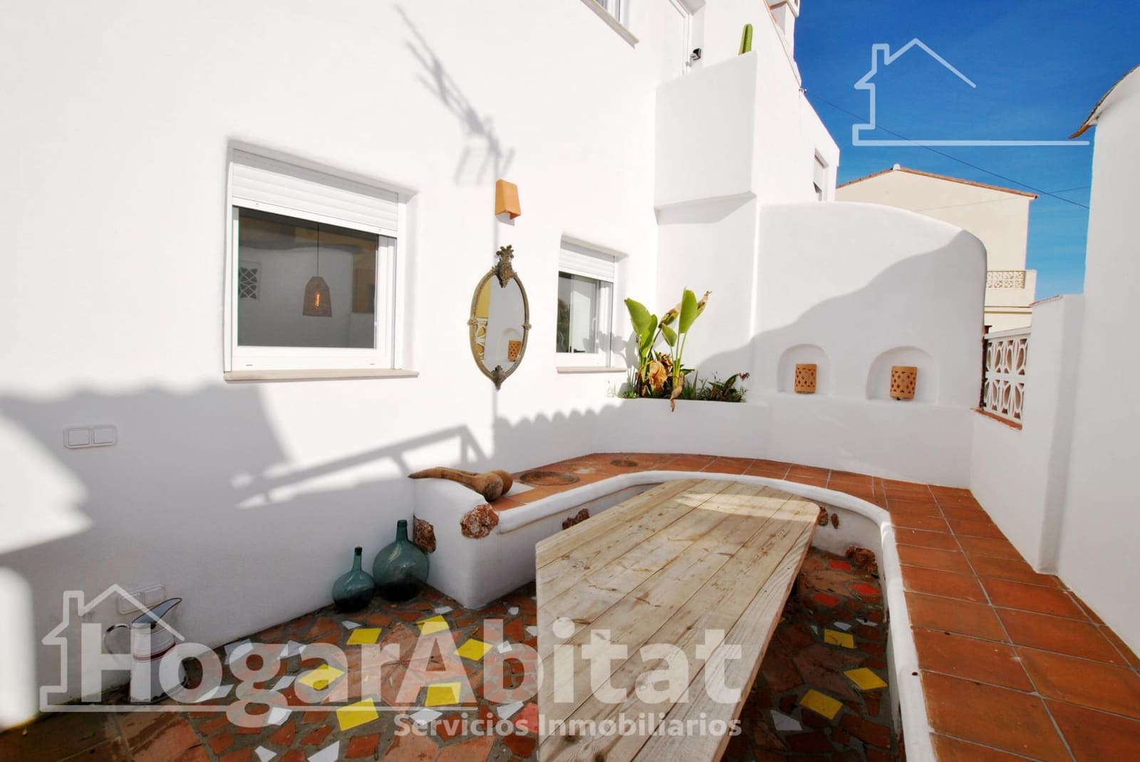 5 bedroom Townhouse for sale in Oliva with pool - € 590,000 (Ref: 10109838)