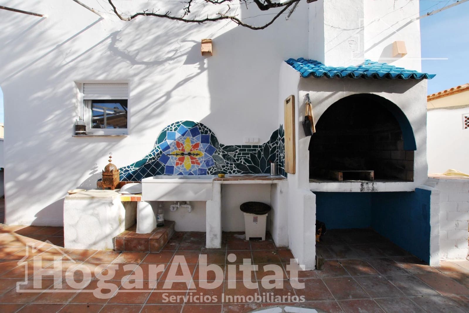 5 bedroom Townhouse for sale in Oliva with pool - € 590,000 (Ref: 10109838)
