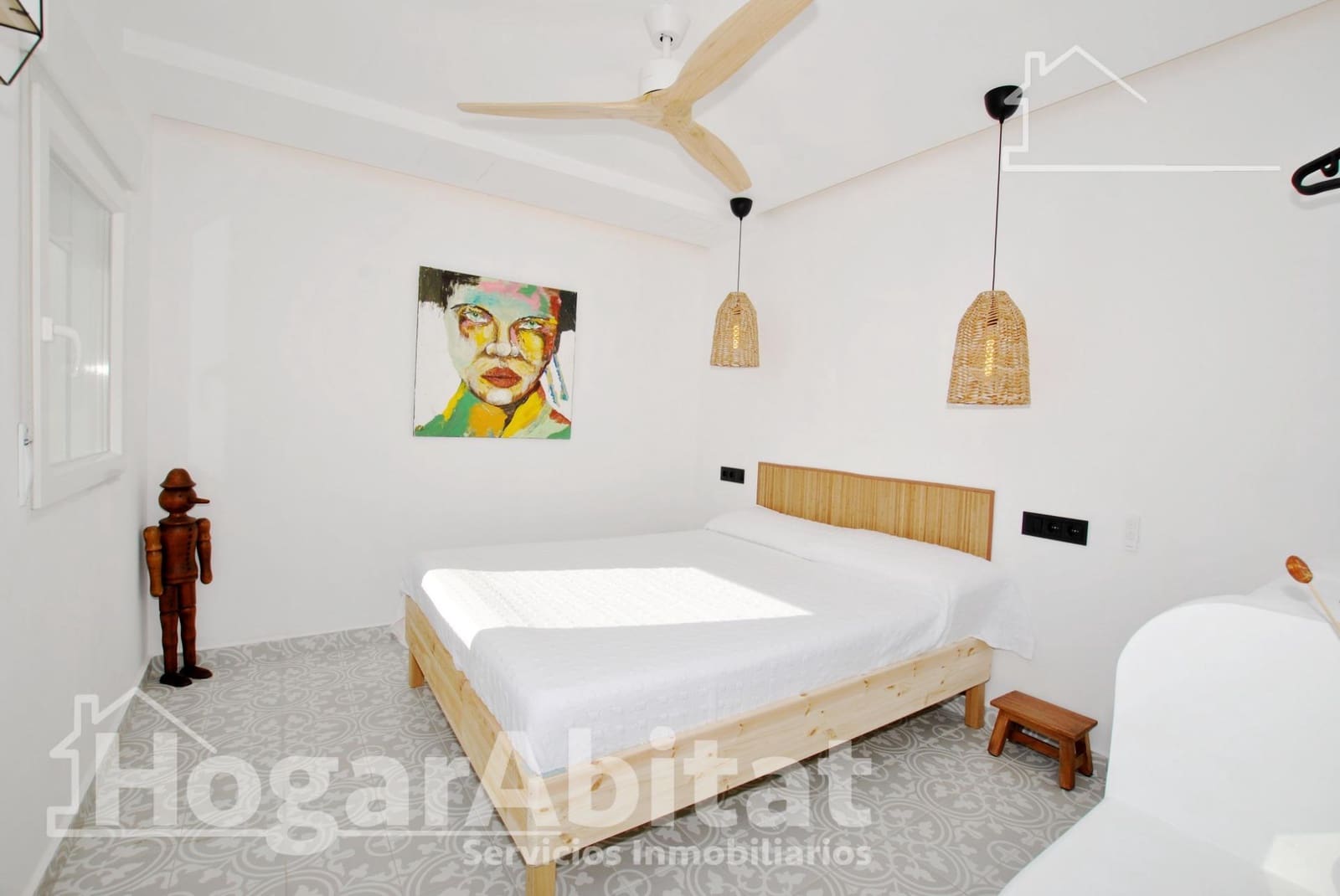 5 bedroom Townhouse for sale in Oliva with pool - € 590,000 (Ref: 10109838)