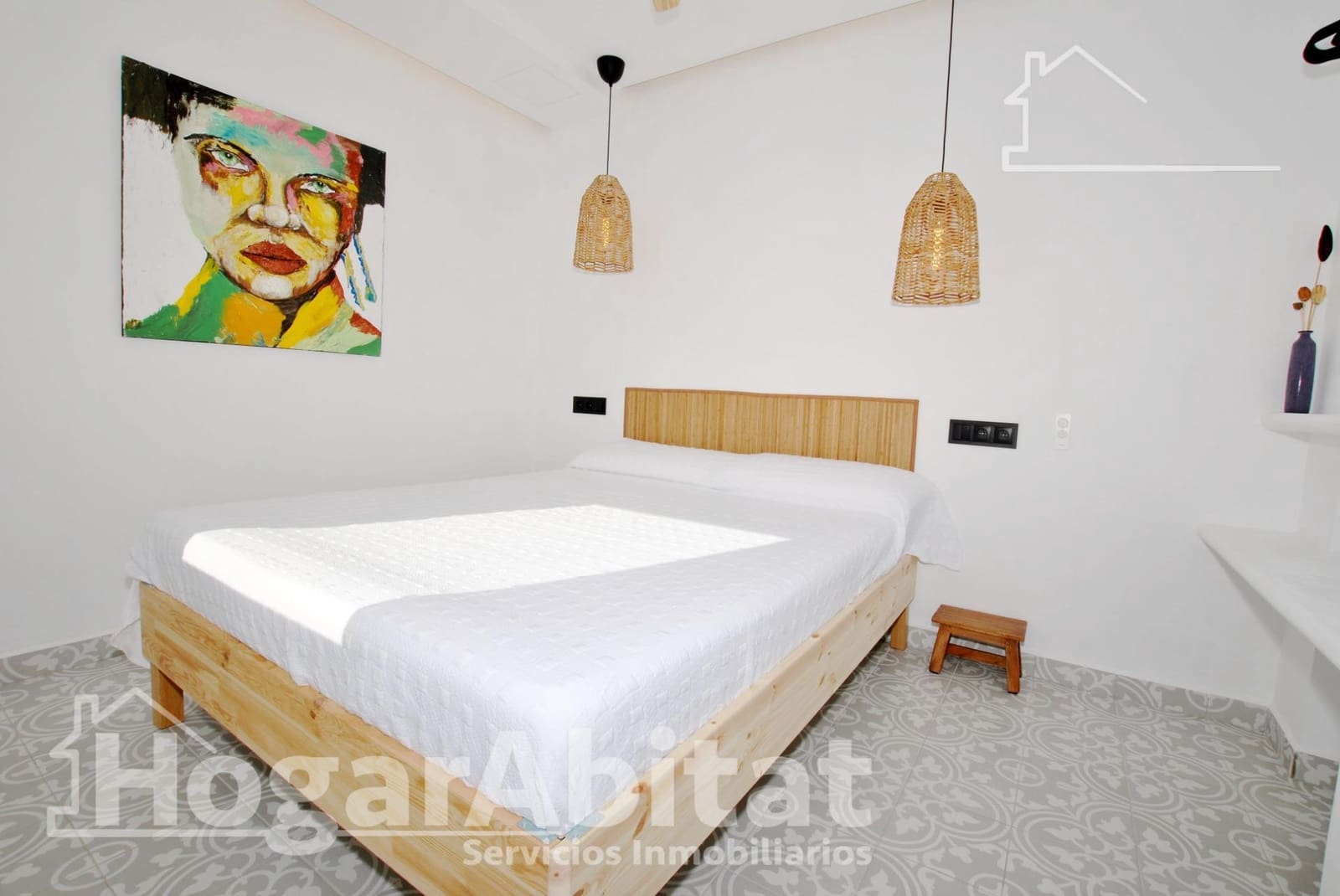 5 bedroom Townhouse for sale in Oliva with pool - € 590,000 (Ref: 10109838)