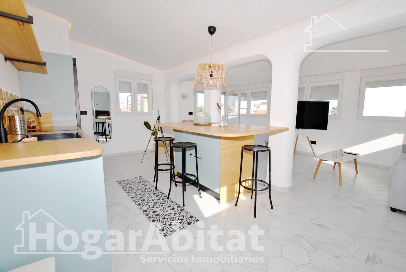 5 bedroom Townhouse for sale in Oliva with pool - € 590,000 (Ref: 10109838)