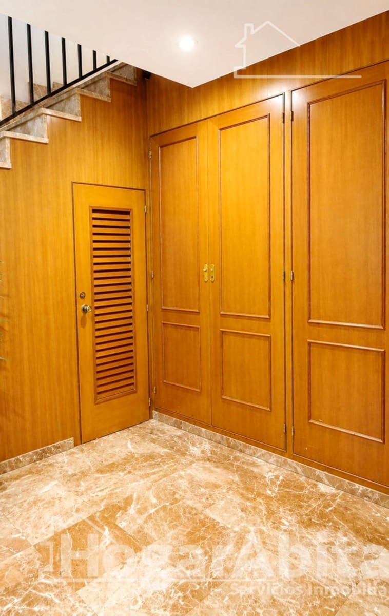 6 bedroom Penthouse for sale in Castello de la Plana with garage - € 349,000 (Ref: 10115699)