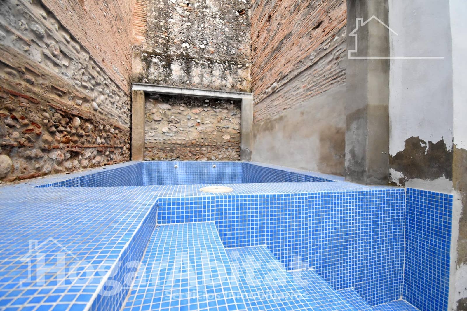 6 bedroom Townhouse for sale in Bellreguard with pool garage - € 290,000 (Ref: 10115714)