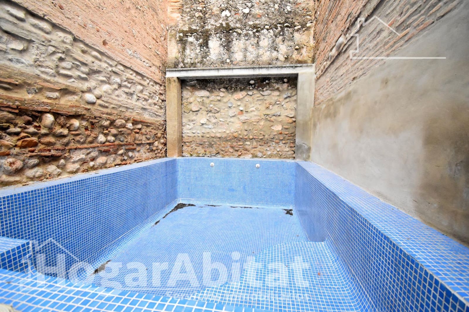 6 bedroom Townhouse for sale in Bellreguard with pool garage - € 290,000 (Ref: 10115714)