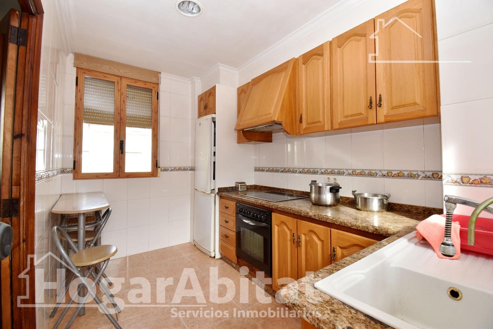 5 makuuhuone Kattohuoneisto myytävänä paikassa Valencia kaupunki - 170 000 € (Ref: 10129598)