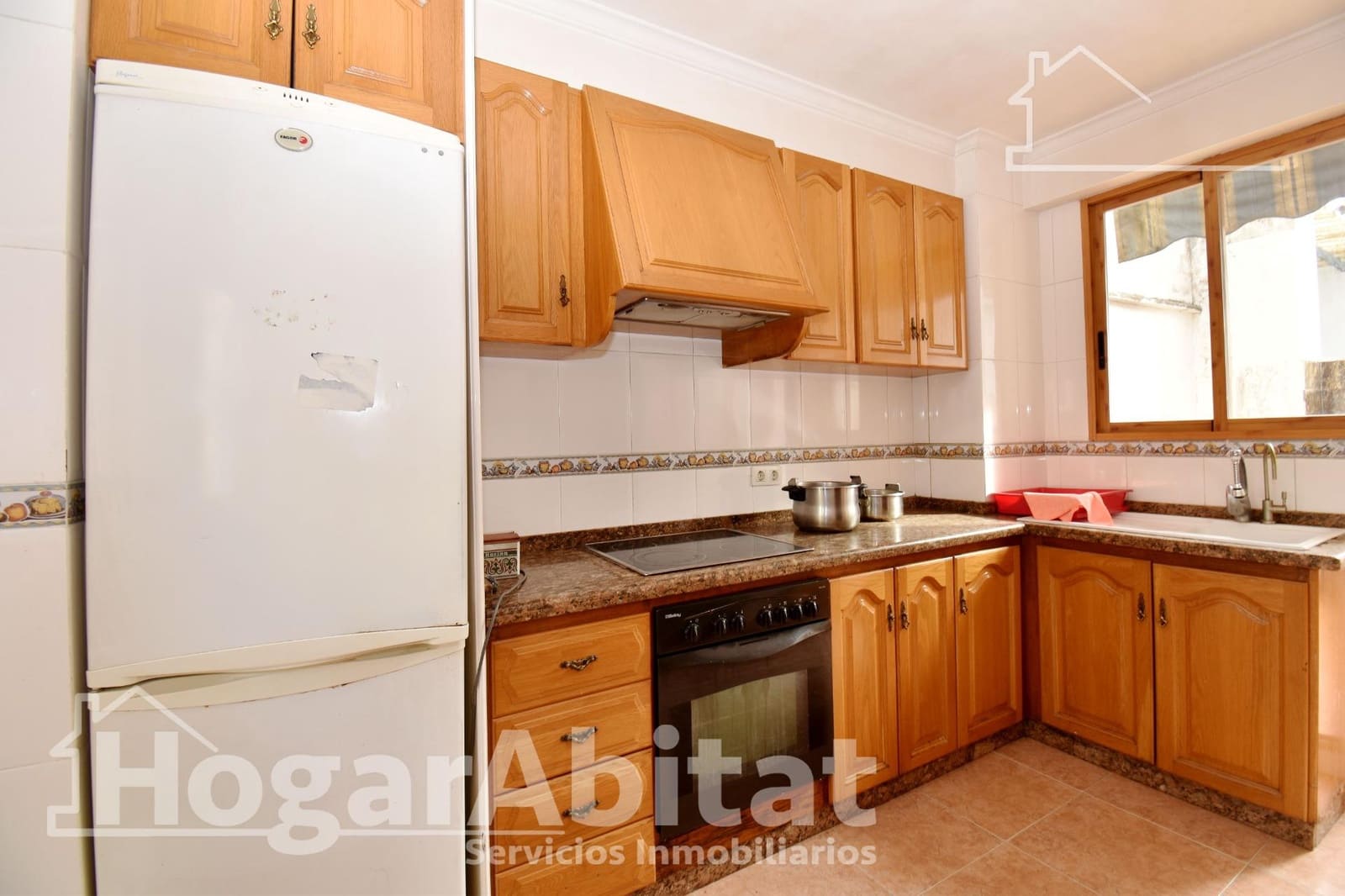 5 makuuhuone Kattohuoneisto myytävänä paikassa Valencia kaupunki - 170 000 € (Ref: 10129598)