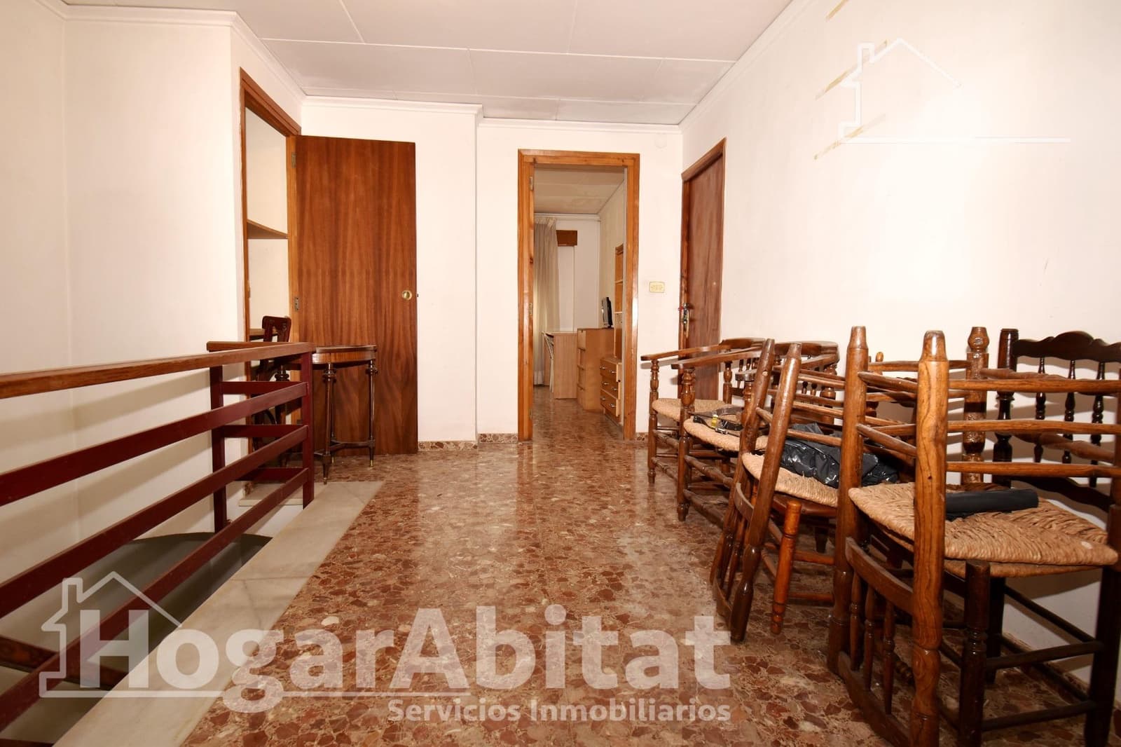 5 makuuhuone Kattohuoneisto myytävänä paikassa Valencia kaupunki - 170 000 € (Ref: 10129598)