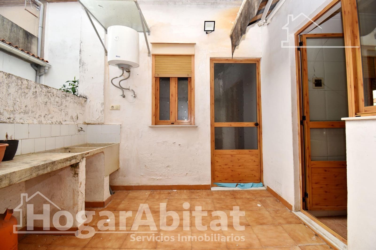 5 makuuhuone Kattohuoneisto myytävänä paikassa Valencia kaupunki - 170 000 € (Ref: 10129598)