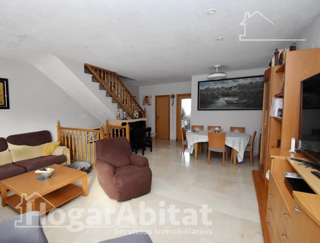 5 soveværelse Rækkehus til salg i Burriana / Borriana med garage - € 280.000 (Ref: 10129610)