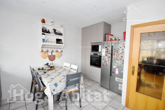 5 soveværelse Rækkehus til salg i Burriana / Borriana med garage - € 280.000 (Ref: 10129610)